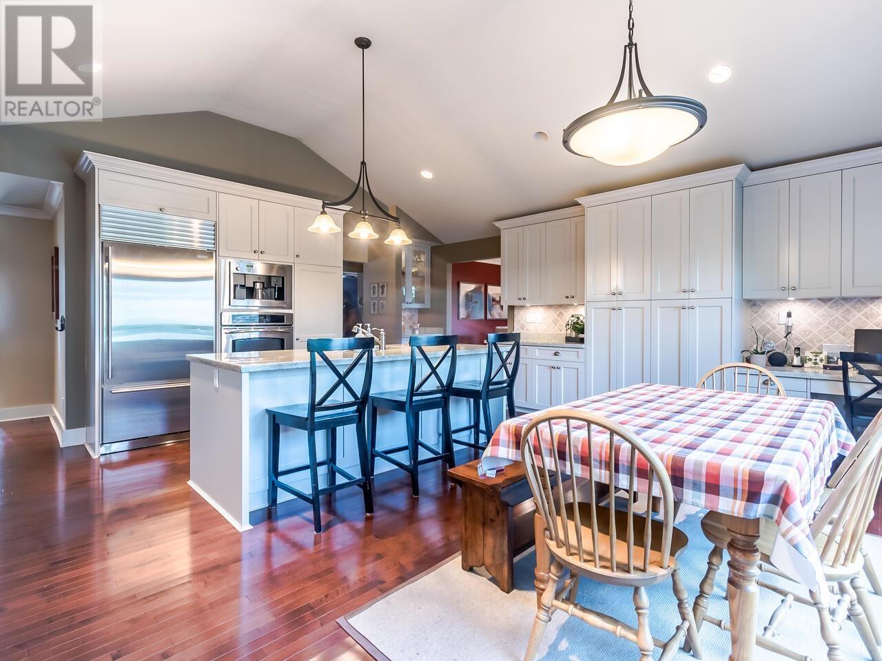 2346 Sumpter Drive, Coquitlam, British Columbia  V3J 6Y2 - Photo 6 - R2817233