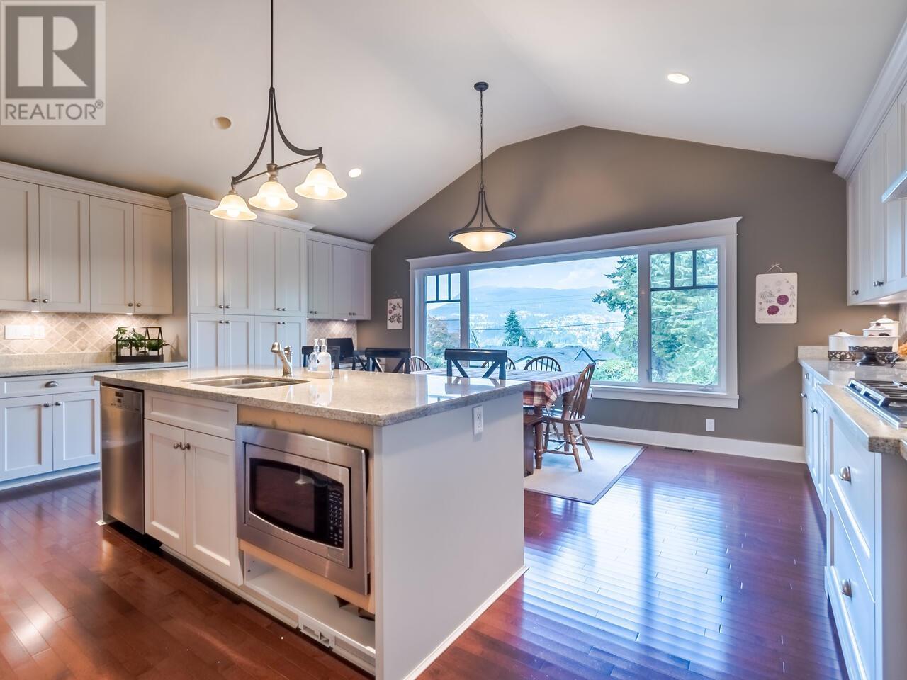 2346 Sumpter Drive, Coquitlam, British Columbia  V3J 6Y2 - Photo 7 - R2817233