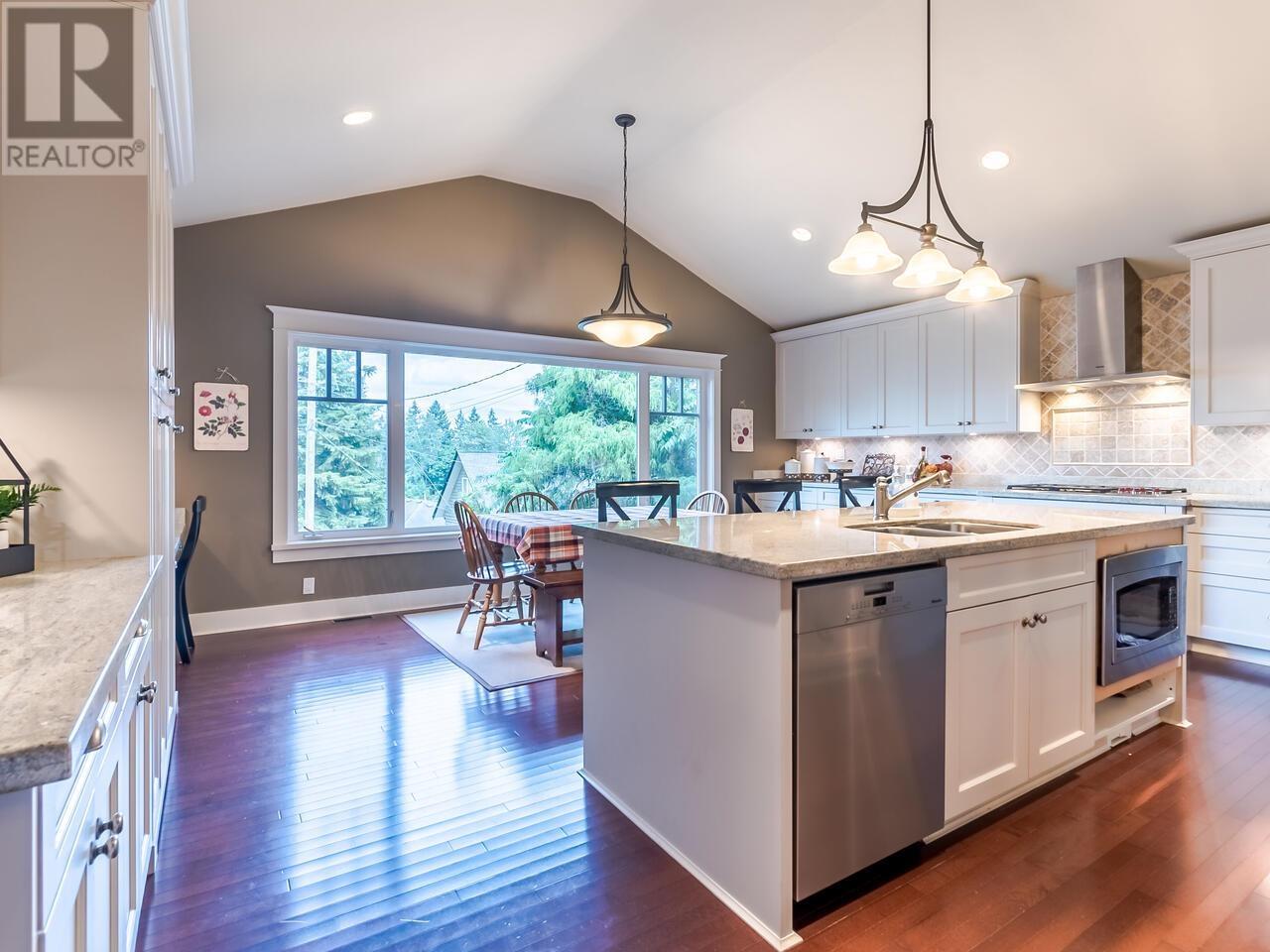 2346 Sumpter Drive, Coquitlam, British Columbia  V3J 6Y2 - Photo 8 - R2817233