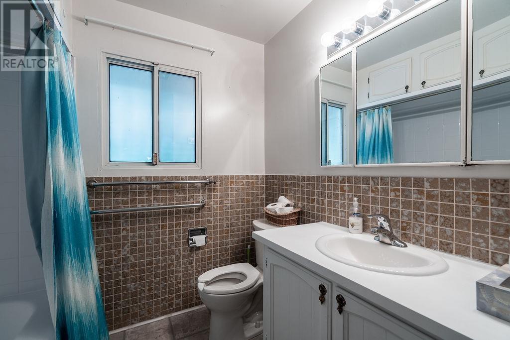 5312 Laurel Street, Burnaby, British Columbia  V5G 1N2 - Photo 17 - R2817264
