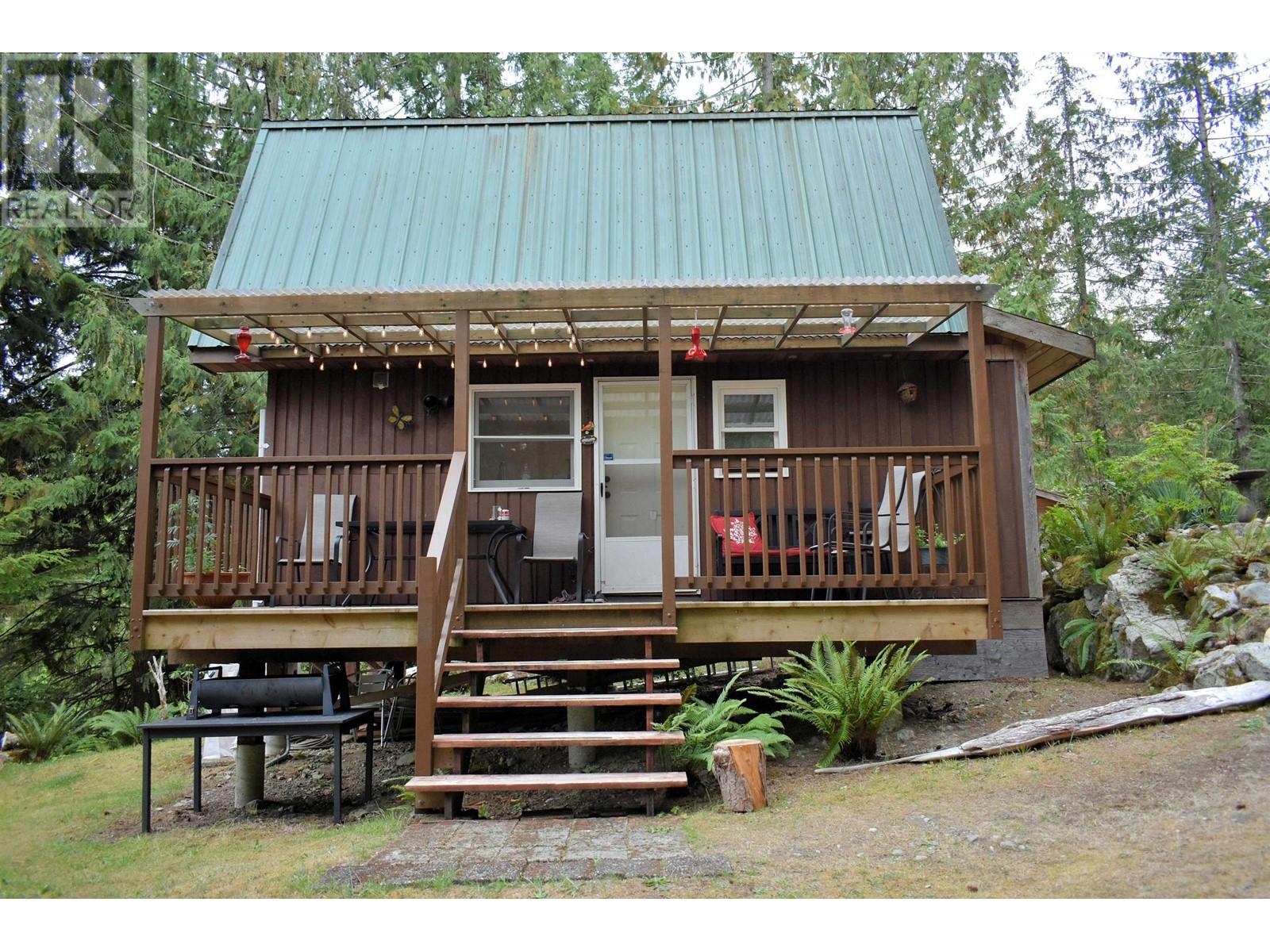 16535 TIMBERLINE ROAD, egmont, British Columbia