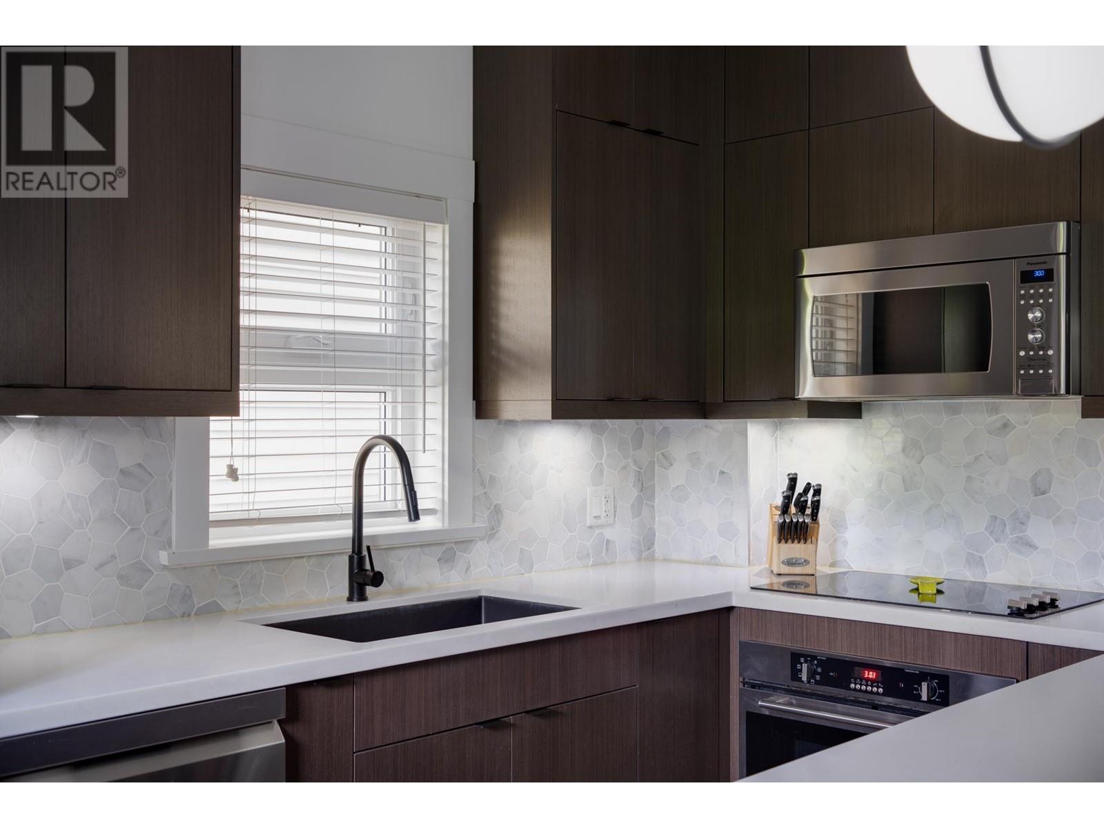 723 Union Street, Vancouver, British Columbia  V6A 2C3 - Photo 5 - R2817210