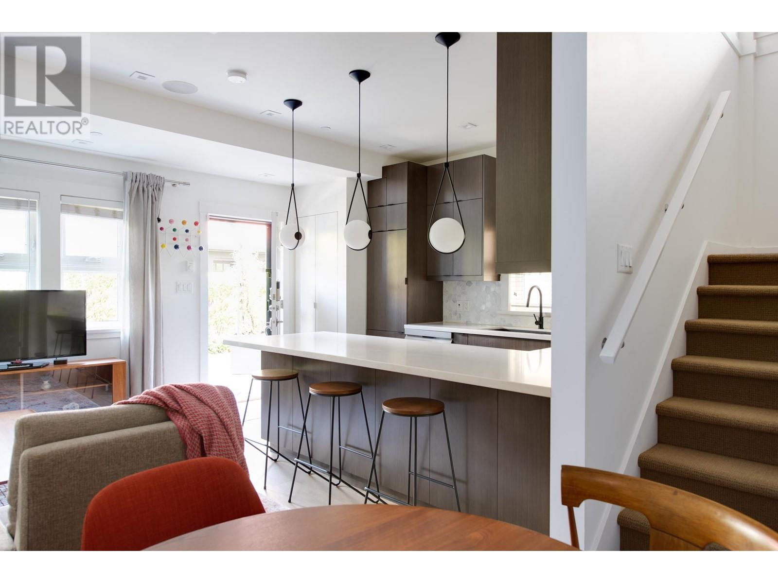 723 Union Street, Vancouver, British Columbia  V6A 2C3 - Photo 3 - R2817210