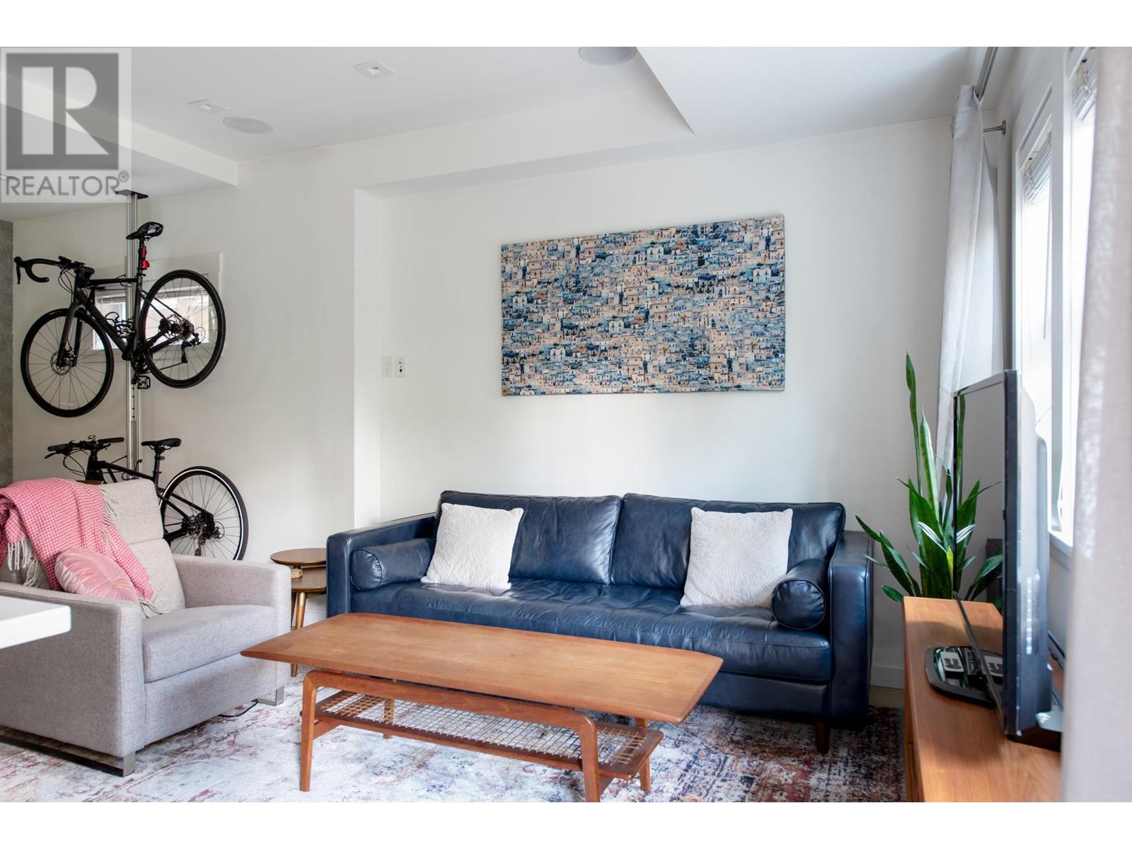 723 Union Street, Vancouver, British Columbia  V6A 2C3 - Photo 8 - R2817210