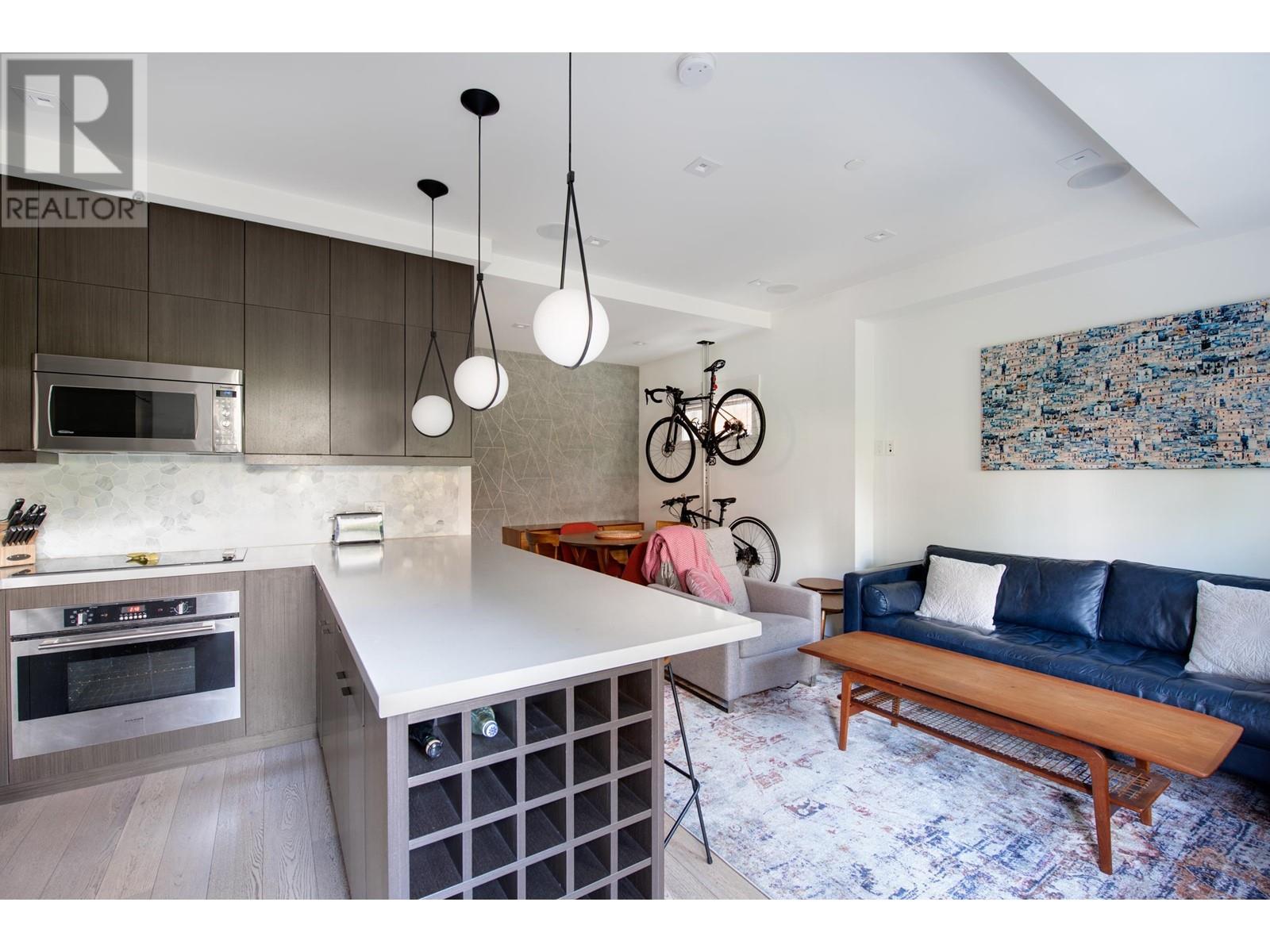 723 Union Street, Vancouver, British Columbia  V6A 2C3 - Photo 6 - R2817210