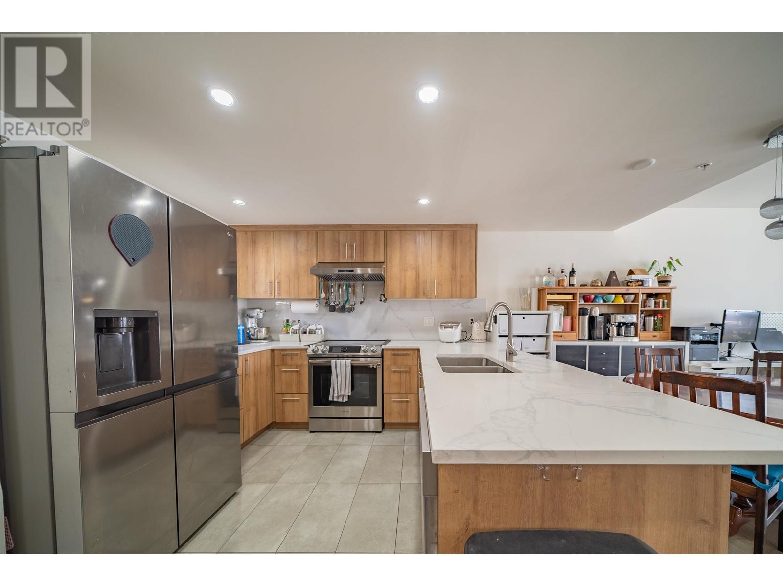 10 6262 Ash Street, Vancouver, British Columbia  V5Z 3G9 - Photo 2 - R2817072