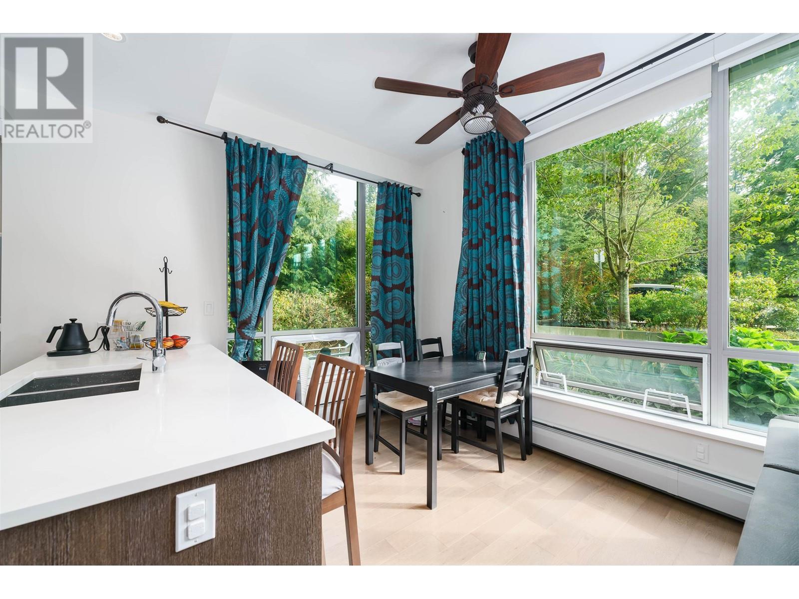 9086 University Crescent, Burnaby, British Columbia  V5A 0C9 - Photo 2 - R2816618