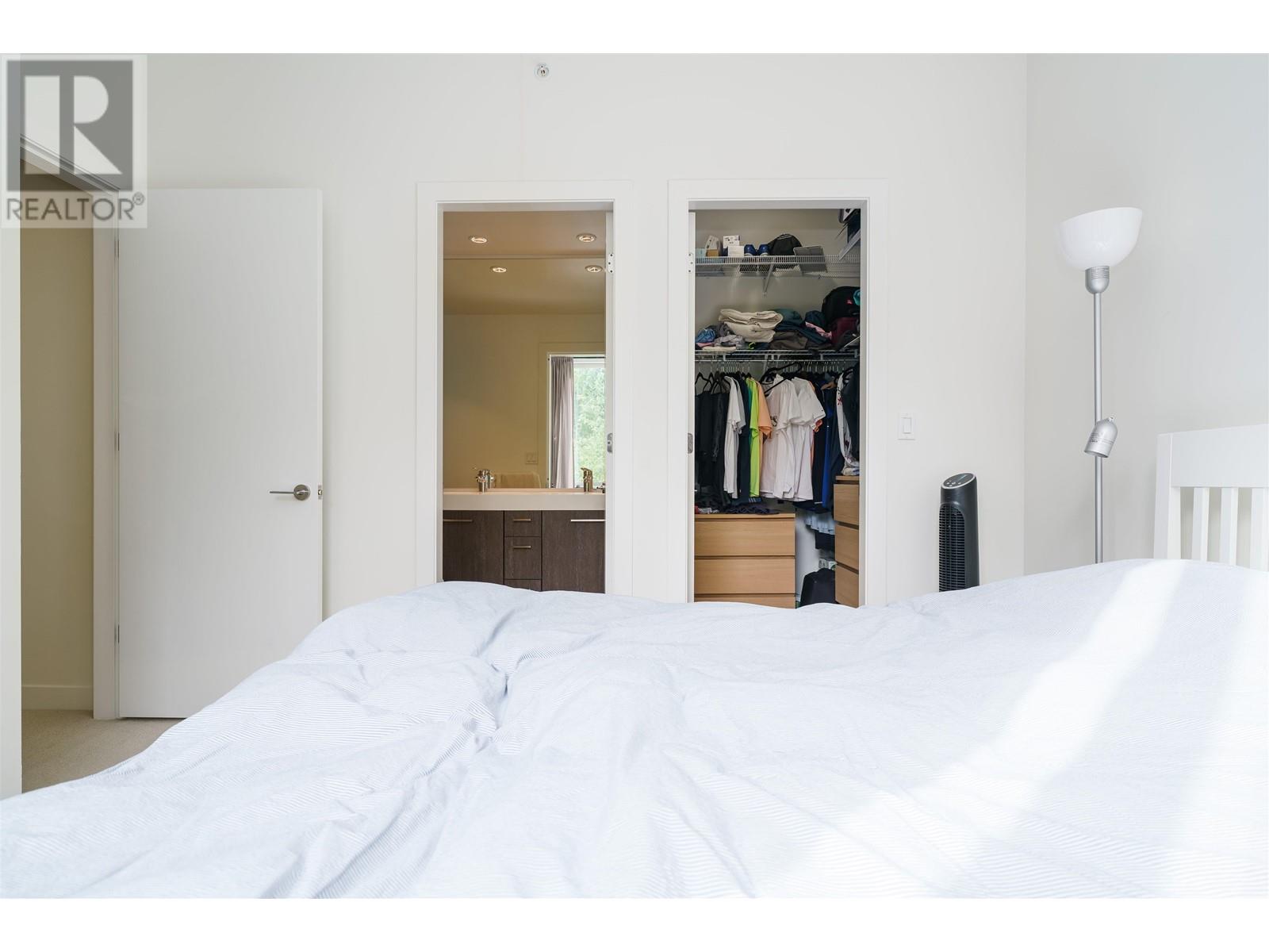 9086 University Crescent, Burnaby, British Columbia  V5A 0C9 - Photo 14 - R2816618