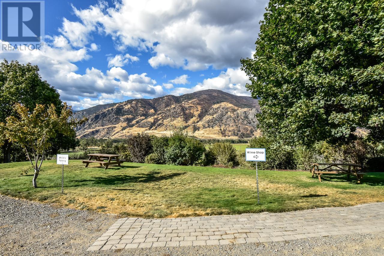 1143 HWY 3 Cawston