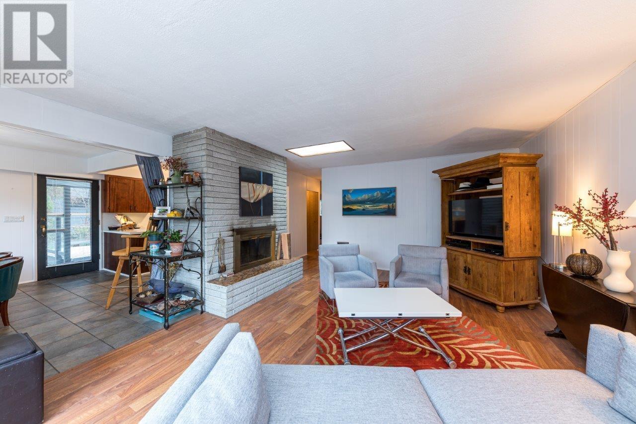 407 Cardena Drive, Bowen Island, British Columbia  V0N 1G1 - Photo 6 - R2817313