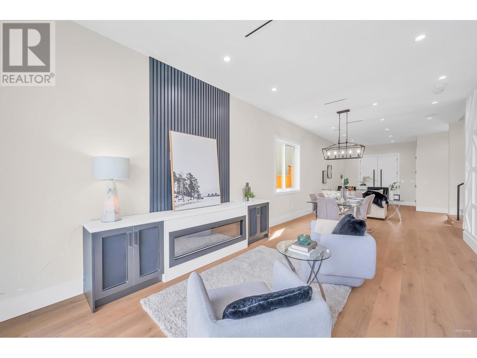 74 Ellesmere Avenue, Burnaby, British Columbia  V5B 3S6 - Photo 10 - R2817355