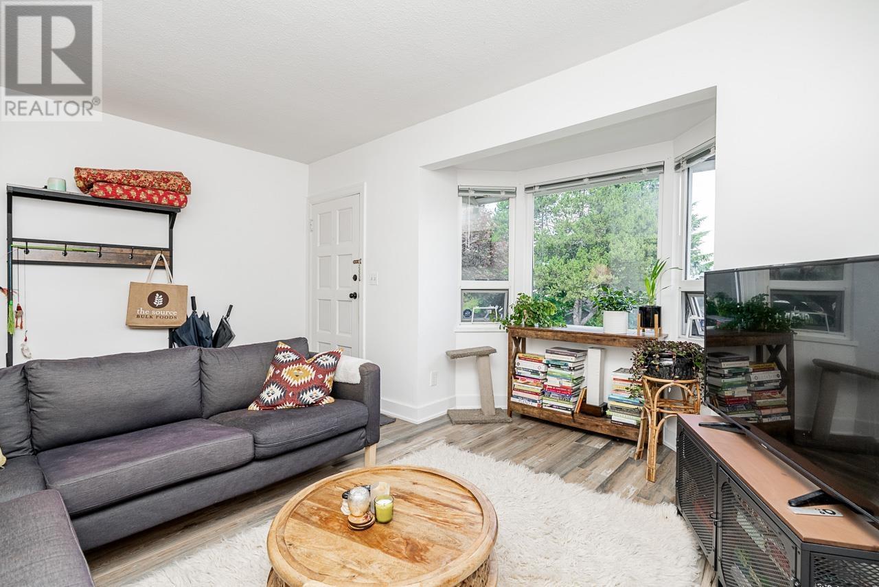 3986 Trinity Street, Burnaby, British Columbia  V5C 1N6 - Photo 8 - R2817042
