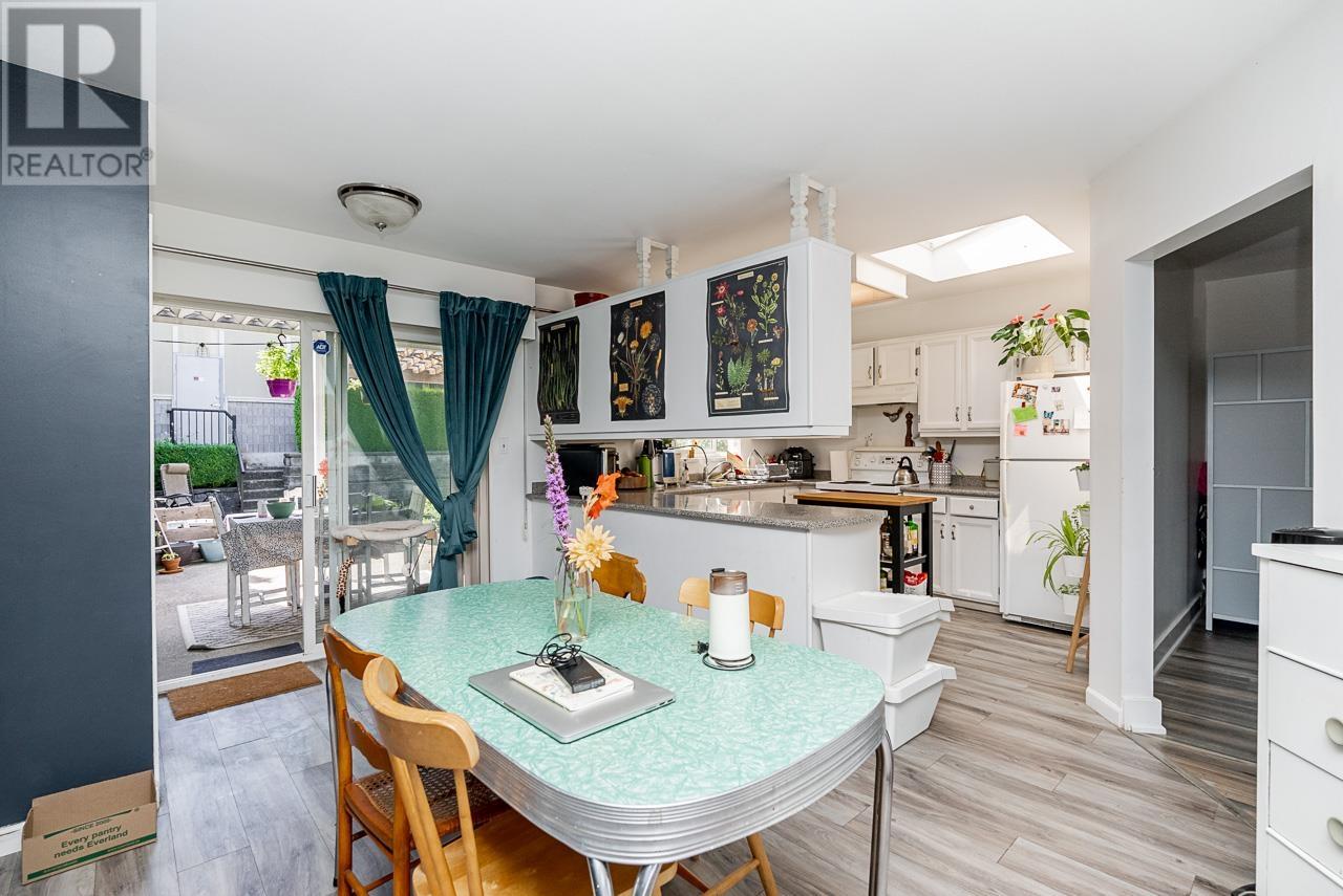 3986 Trinity Street, Burnaby, British Columbia  V5C 1N6 - Photo 11 - R2817042