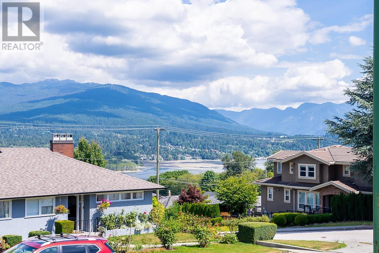 3986 Trinity Street, Burnaby, British Columbia  V5C 1N6 - Photo 25 - R2817042