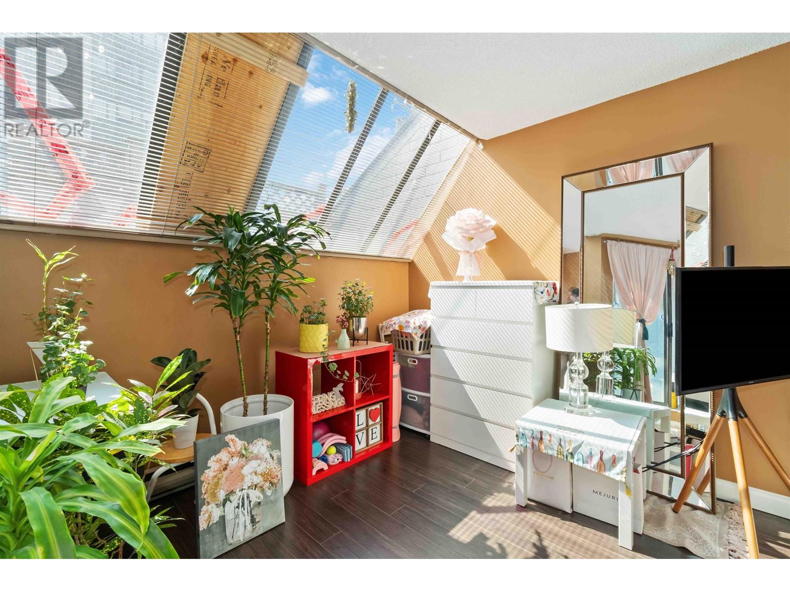 207 1270 Robson Street, Vancouver, British Columbia  V6E 3Z6 - Photo 14 - R2817395