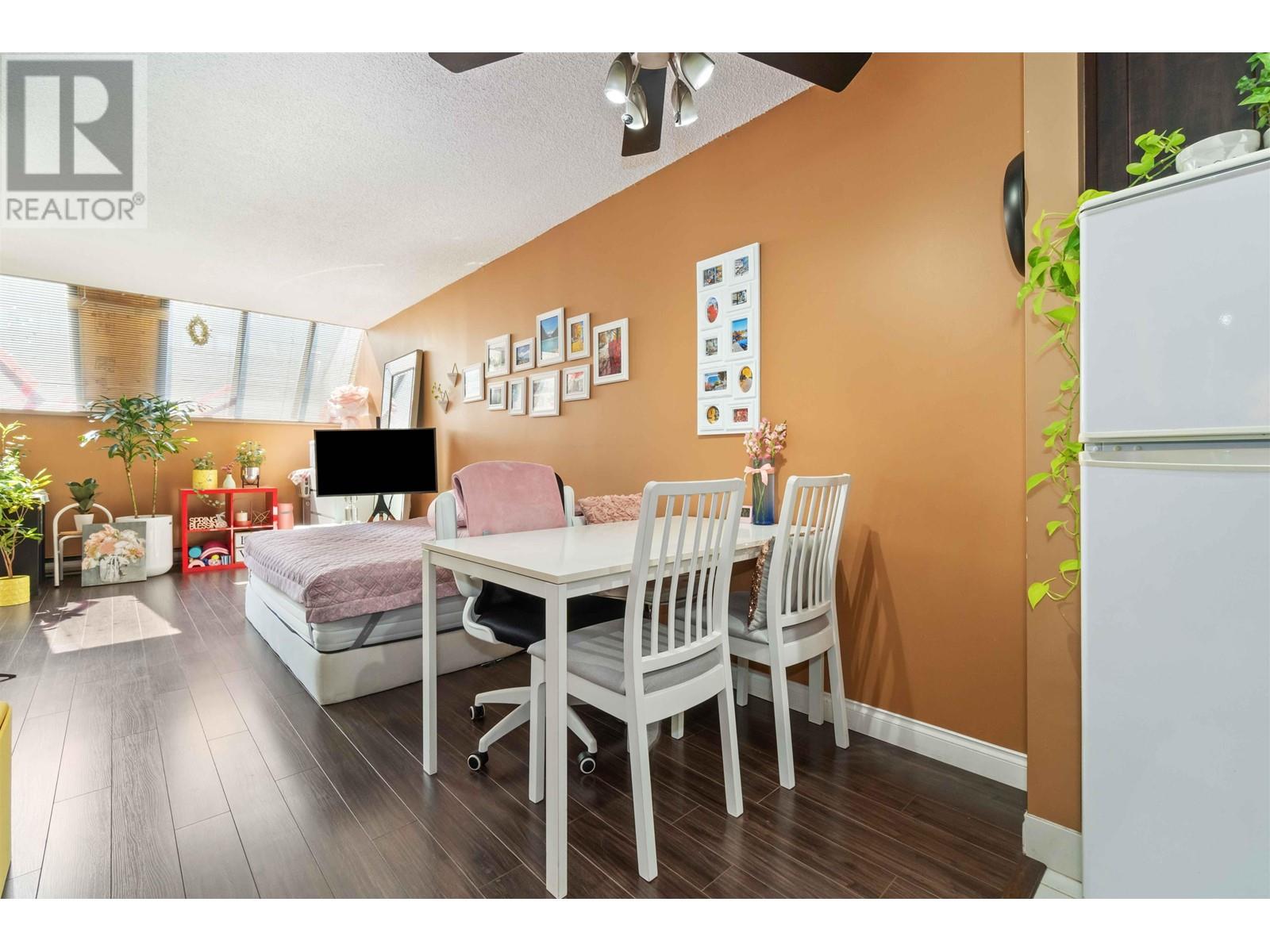 207 1270 Robson Street, Vancouver, British Columbia  V6E 3Z6 - Photo 6 - R2817395