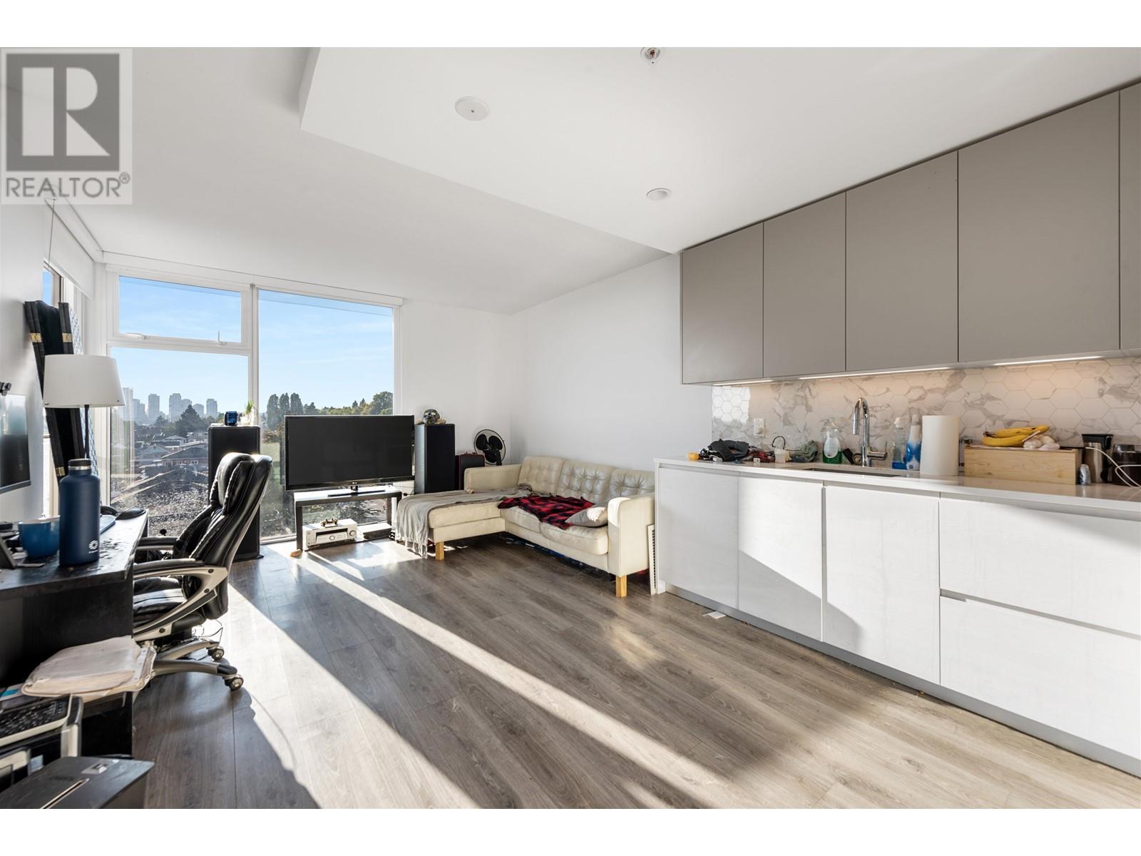 501 8138 Fraser Street, Vancouver, British Columbia  V5X 0J8 - Photo 3 - R2817410