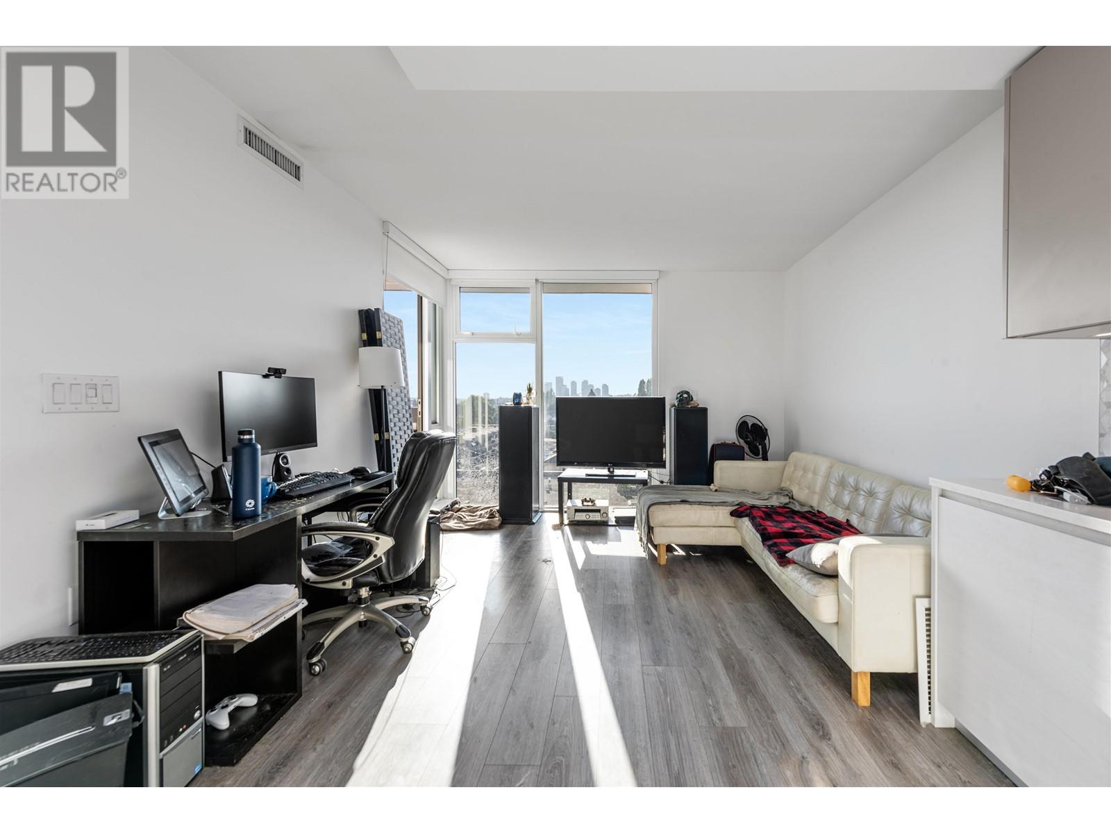 501 8138 Fraser Street, Vancouver, British Columbia  V5X 0J8 - Photo 4 - R2817410