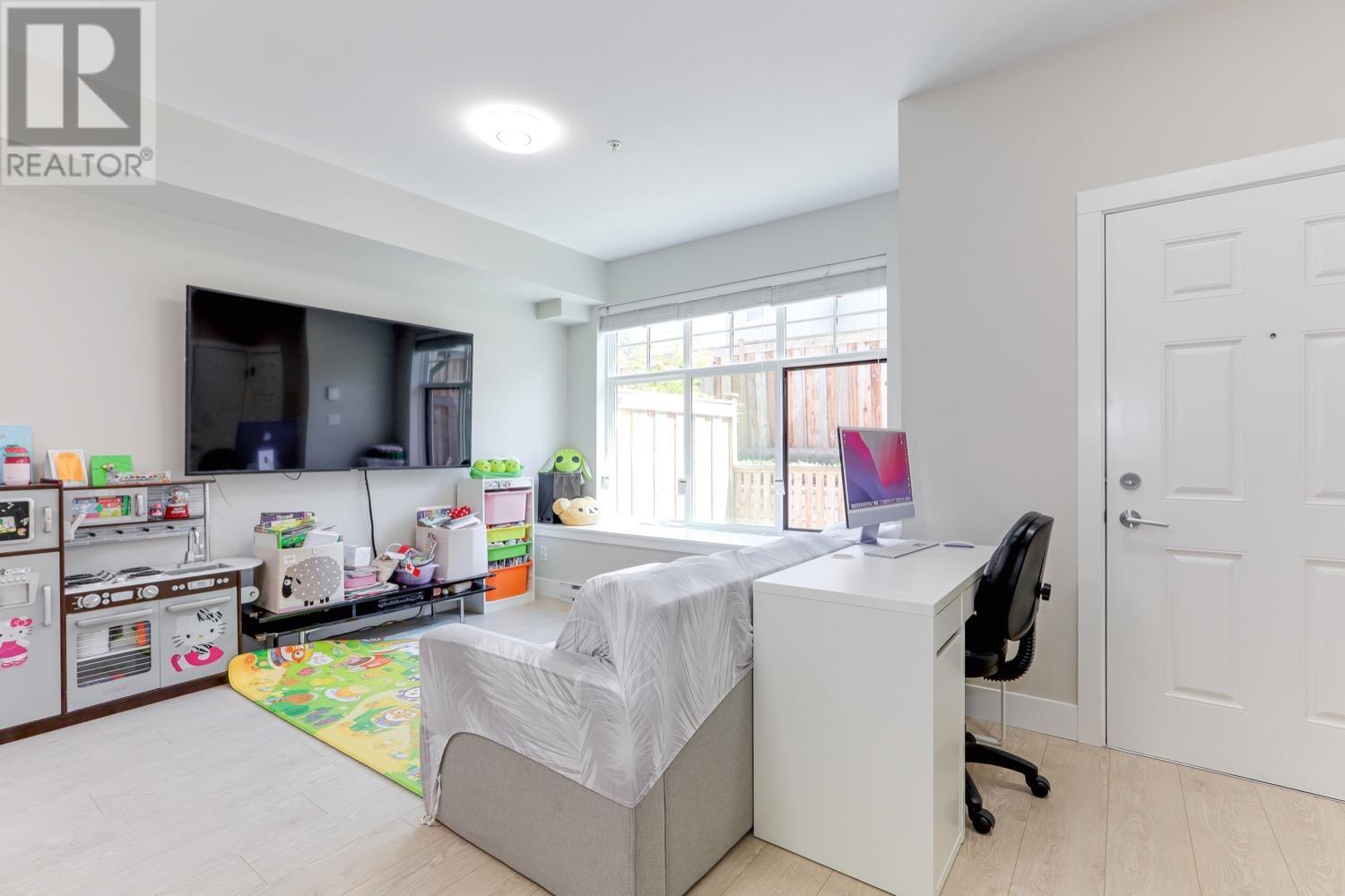 10 5188 Savile Row, Burnaby, British Columbia  V5E 0C3 - Photo 4 - R2817459