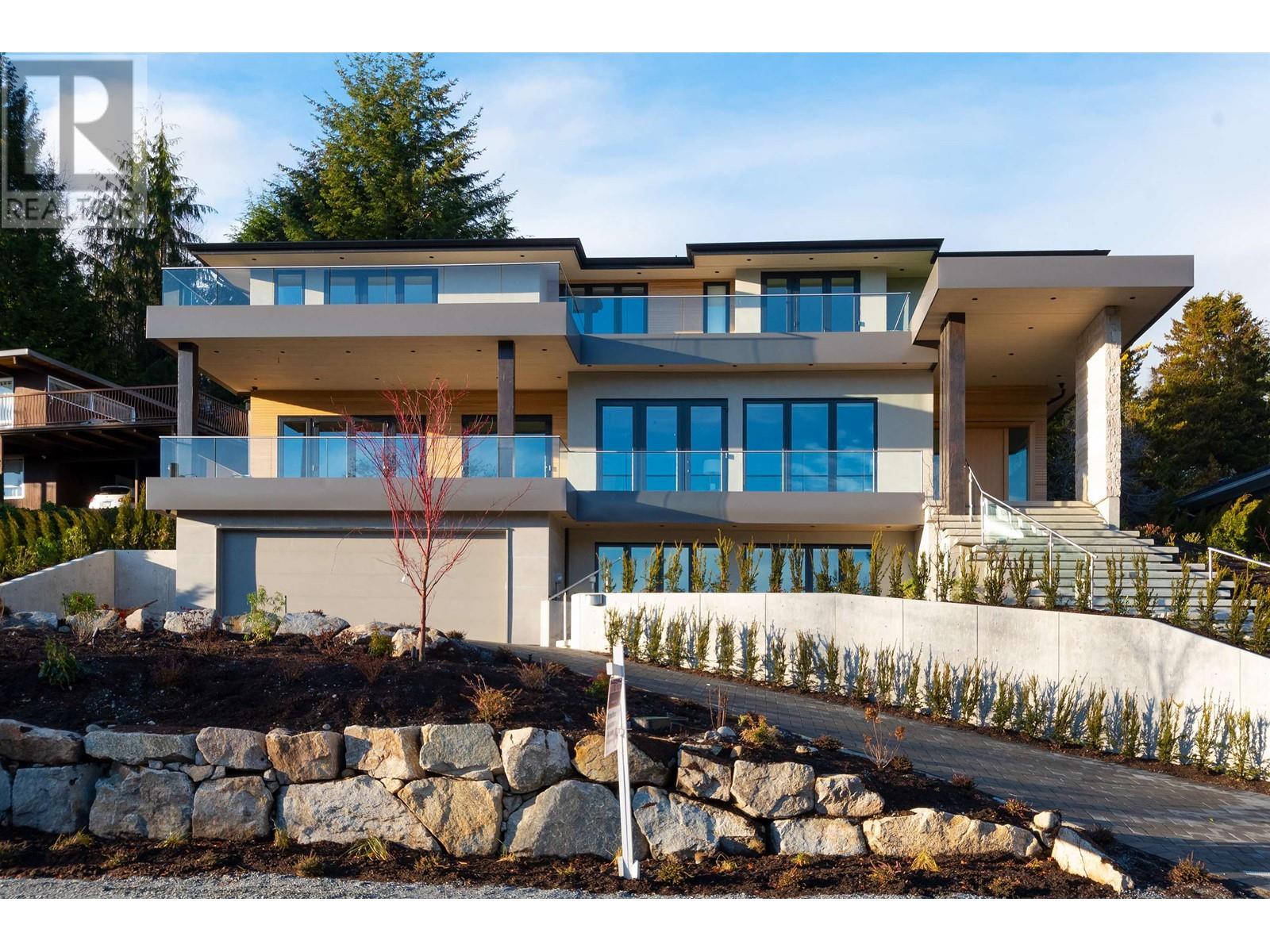65 Laurie Crescent, West Vancouver, British Columbia  V7S 1B6 - Photo 2 - R2817397