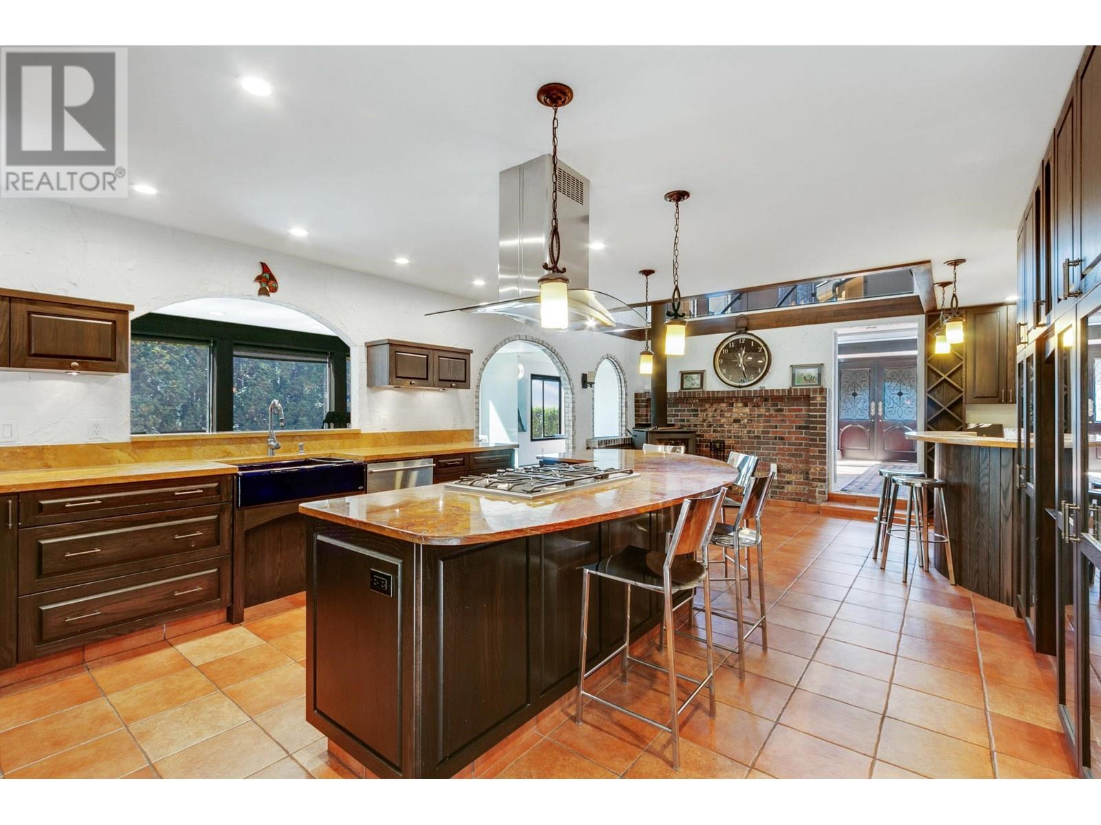 75 Sunset Drive, Lions Bay, British Columbia  V0N 2E0 - Photo 12 - R2817436