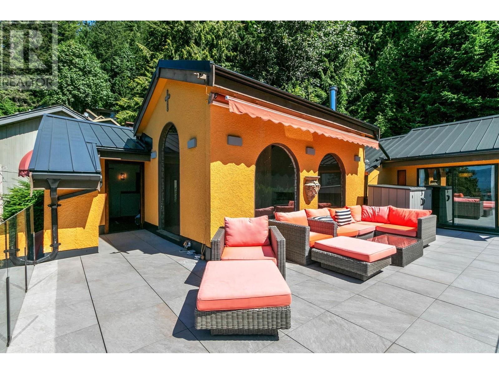 75 Sunset Drive, Lions Bay, British Columbia  V0N 2E0 - Photo 18 - R2817436