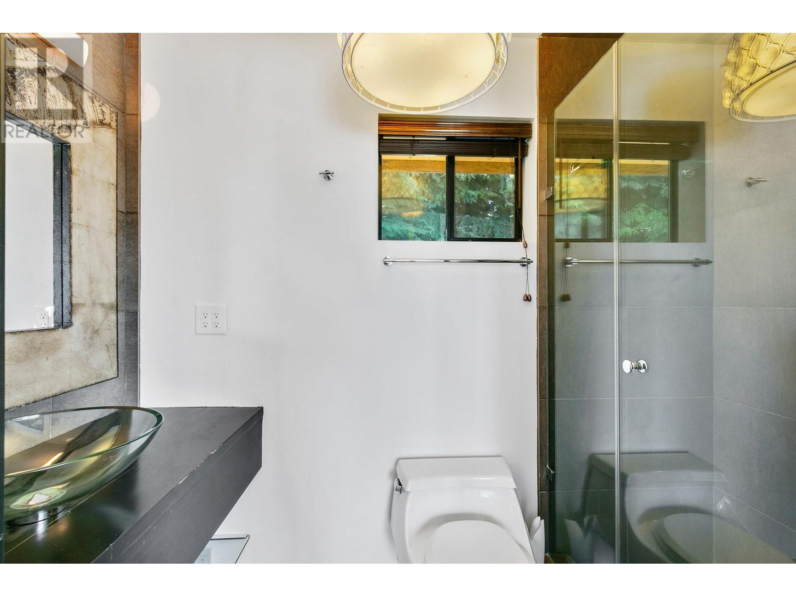 75 Sunset Drive, Lions Bay, British Columbia  V0N 2E0 - Photo 25 - R2817436