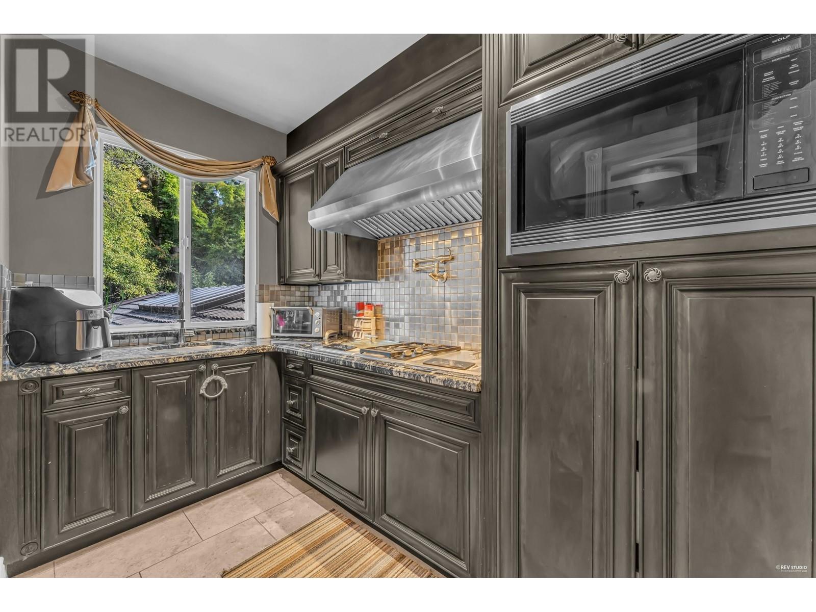 1729 Hampton Drive, Coquitlam, British Columbia  V3E 3C9 - Photo 37 - R2817455