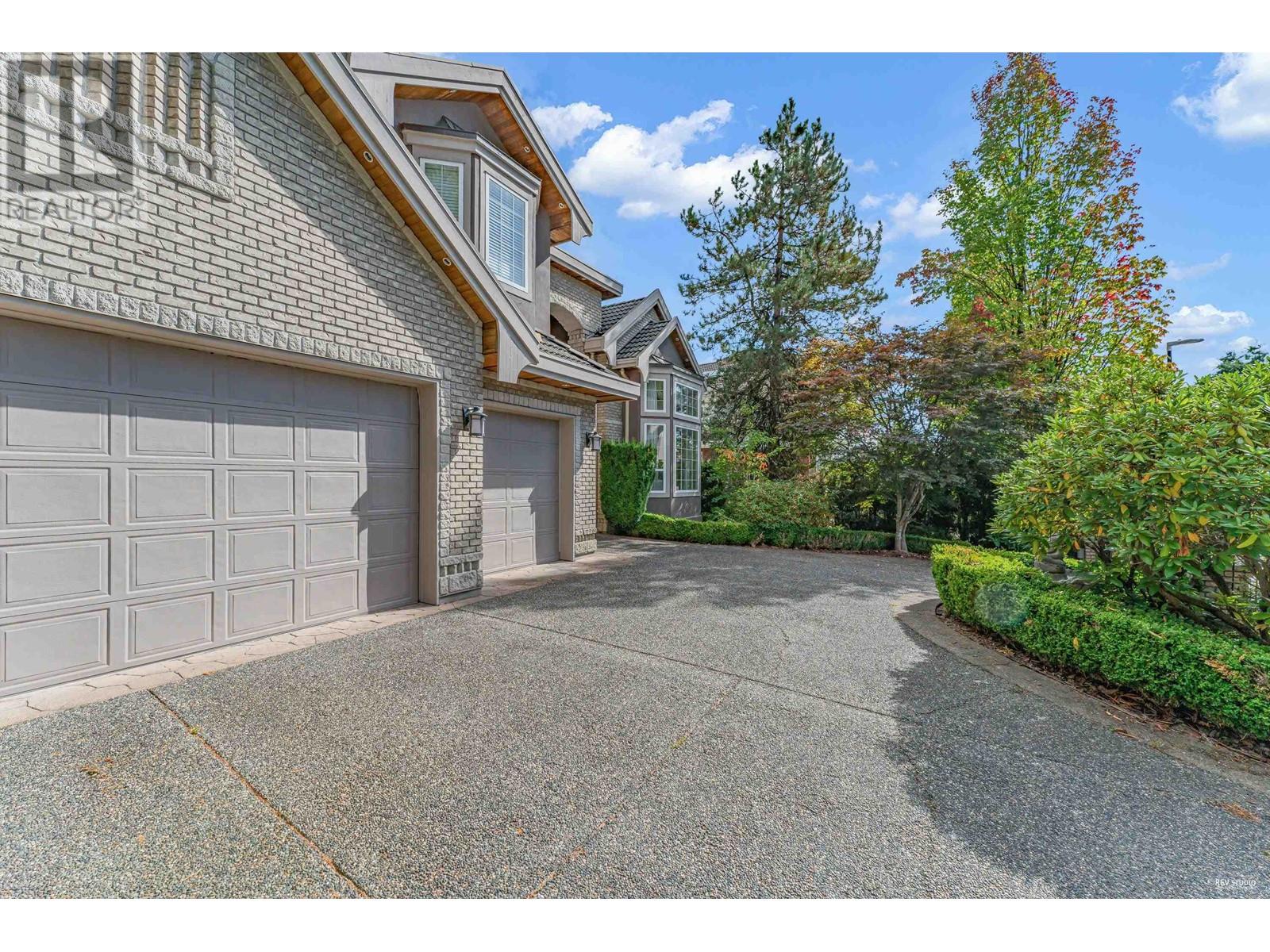 1729 Hampton Drive, Coquitlam, British Columbia  V3E 3C9 - Photo 5 - R2817455