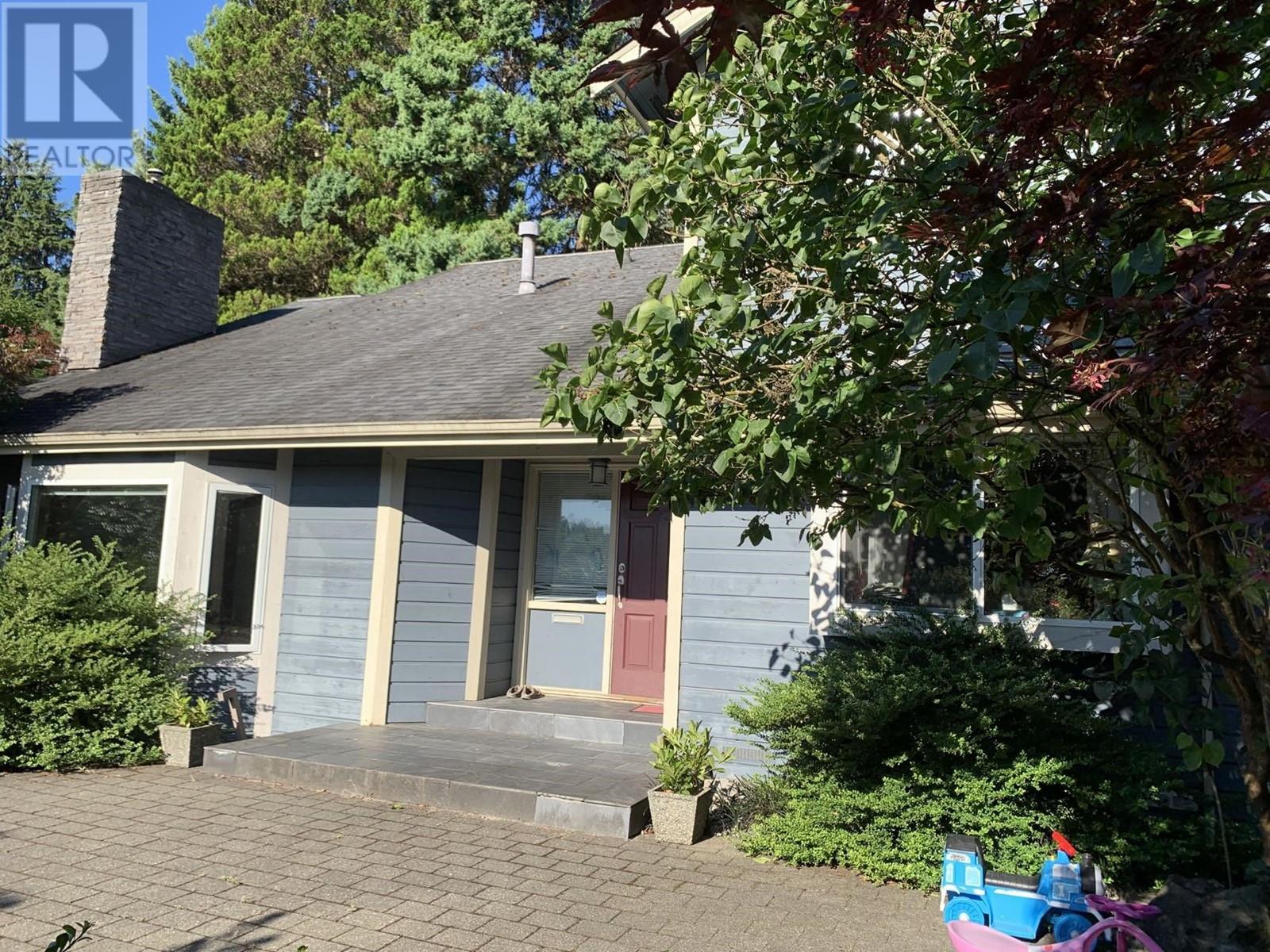 1936 Clarke Street, Port Moody, British Columbia  V3H 1X9 - Photo 1 - R2780469