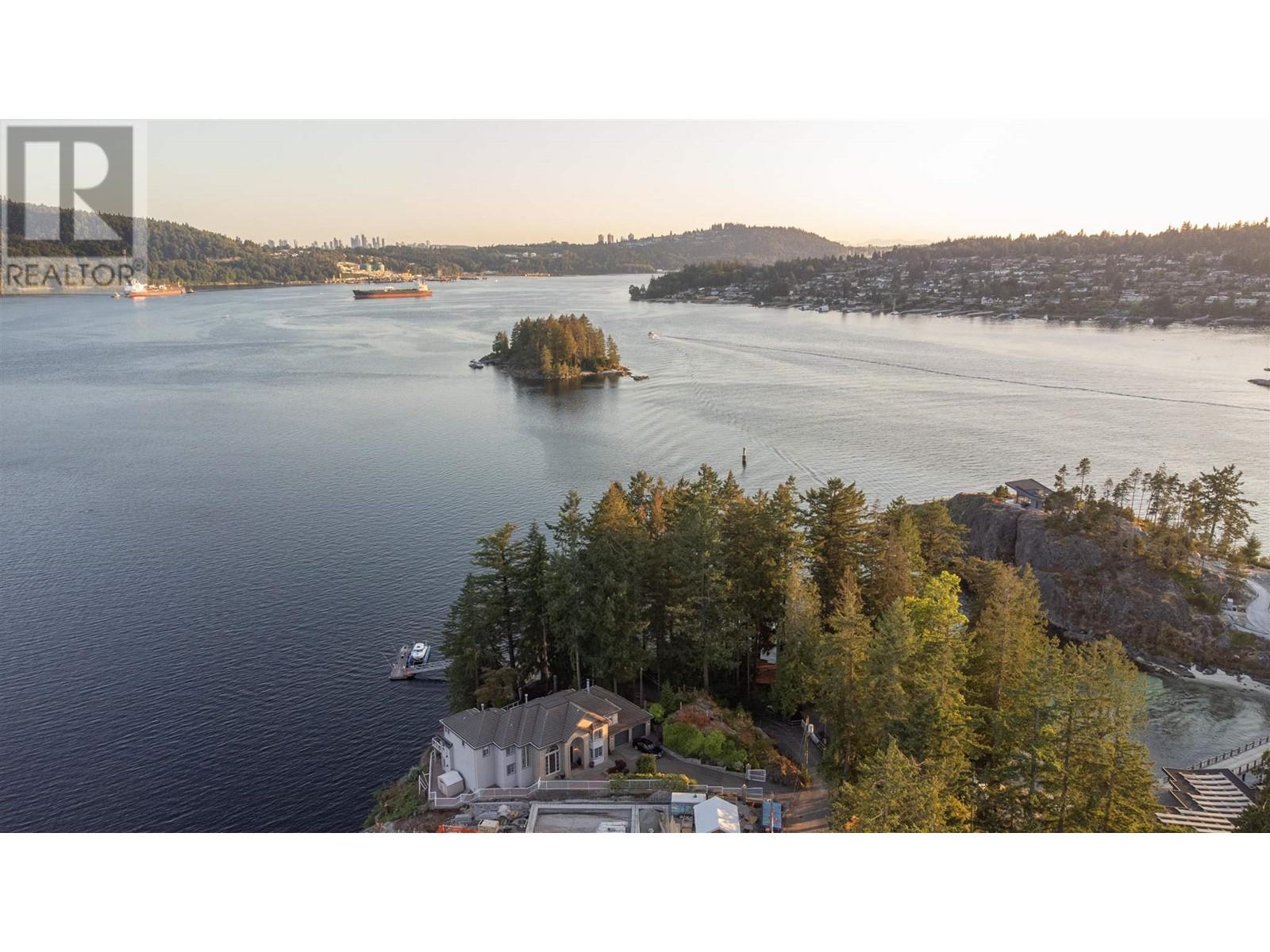 242 Turtlehead Road, Belcarra, British Columbia  V3H 4P2 - Photo 15 - R2817488