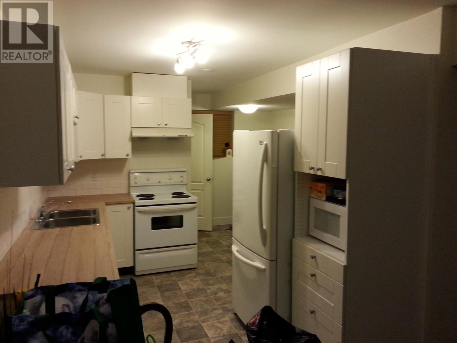 3153 Vincent Street, Port Coquitlam, British Columbia  V3B 3T2 - Photo 4 - R2817502