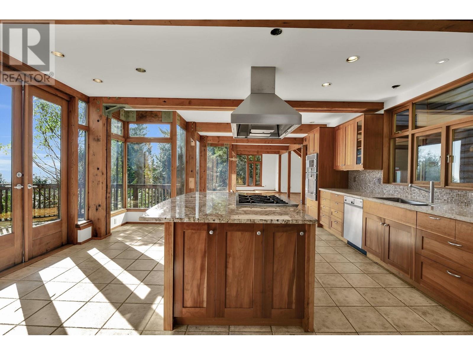 1091 Cowan Point Drive, Bowen Island, British Columbia  V0N 1G2 - Photo 10 - R2814611