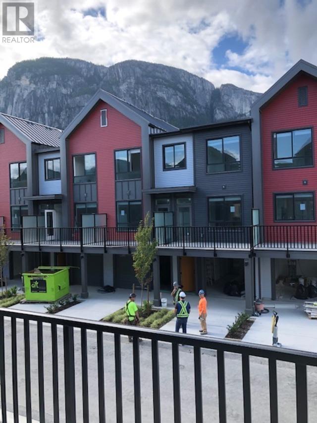 1351 Valleyside Place, Squamish, British Columbia  V8B 1A8 - Photo 15 - R2817220