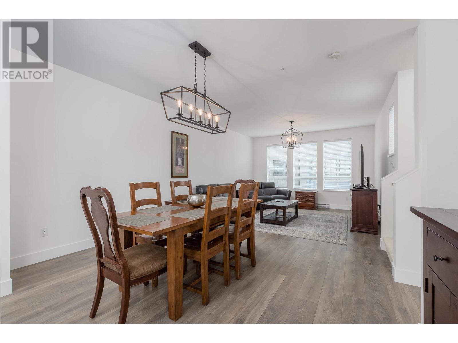 1352 Marinaside Place, Squamish, British Columbia  V8B 1A8 - Photo 15 - R2817584