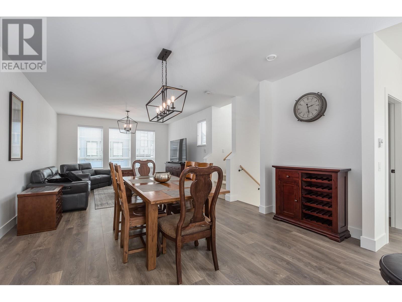 1352 Marinaside Place, Squamish, British Columbia  V8B 1A8 - Photo 16 - R2817584