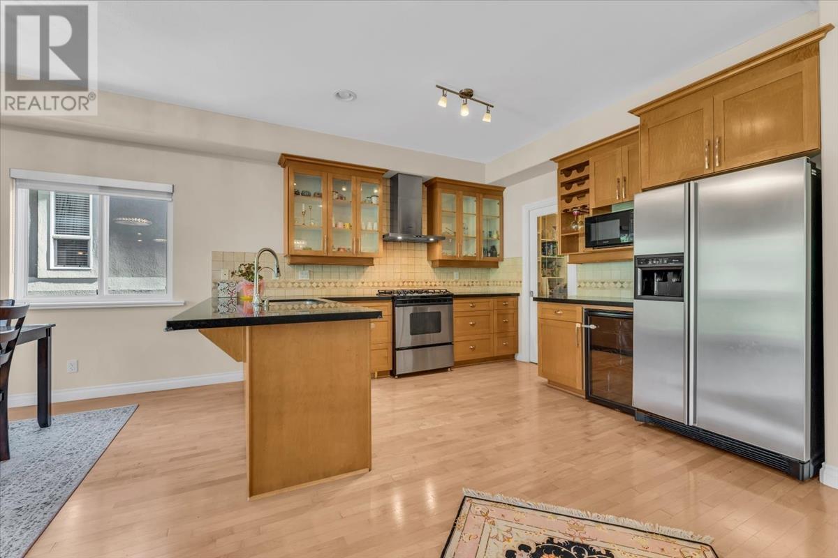 3301 Plateau Boulevard, Coquitlam, British Columbia  V3E 3B8 - Photo 10 - R2817590