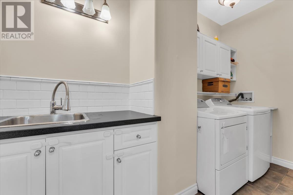 3301 Plateau Boulevard, Coquitlam, British Columbia  V3E 3B8 - Photo 16 - R2817590