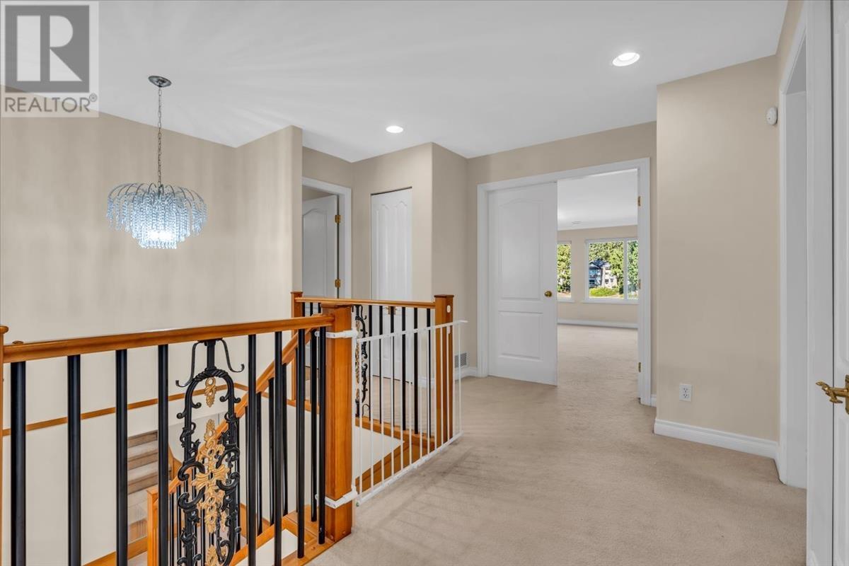 3301 Plateau Boulevard, Coquitlam, British Columbia  V3E 3B8 - Photo 17 - R2817590