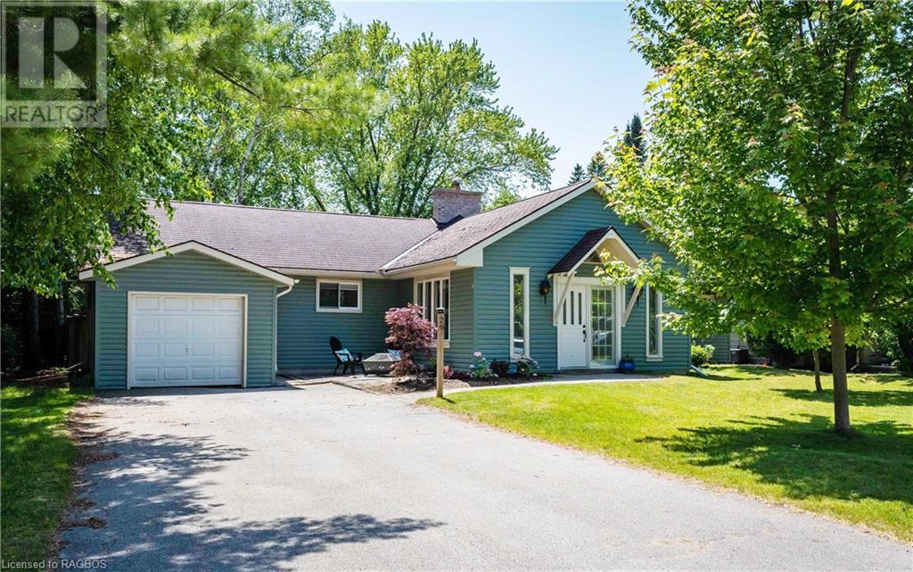 29 Archibald Place, Southampton, Ontario  N0H 2L0 - Photo 2 - 40438323