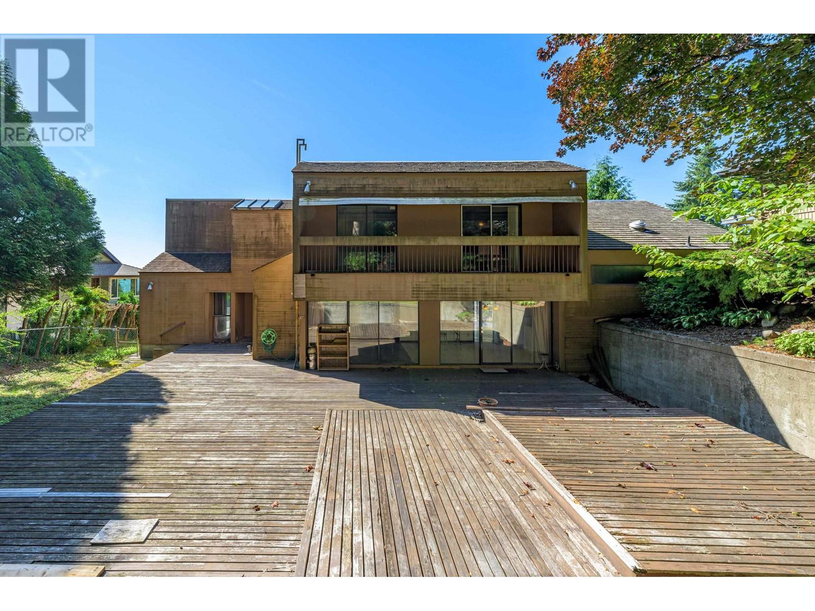 1333 Tyrol Road, West Vancouver, British Columbia  V7S 2L5 - Photo 2 - R2817537