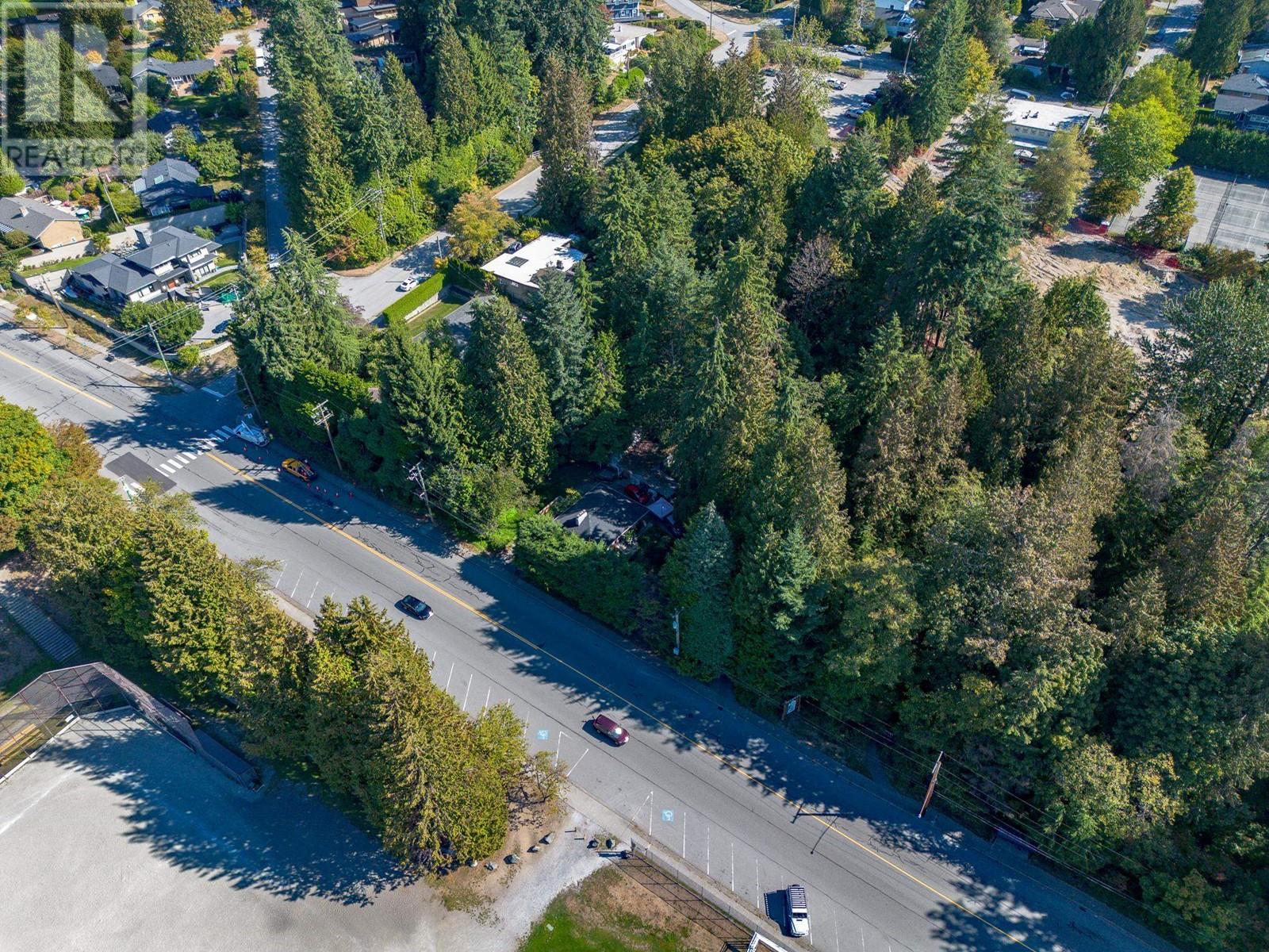 698 W Kings Road, North Vancouver, British Columbia  V7N 2M7 - Photo 22 - R2817549