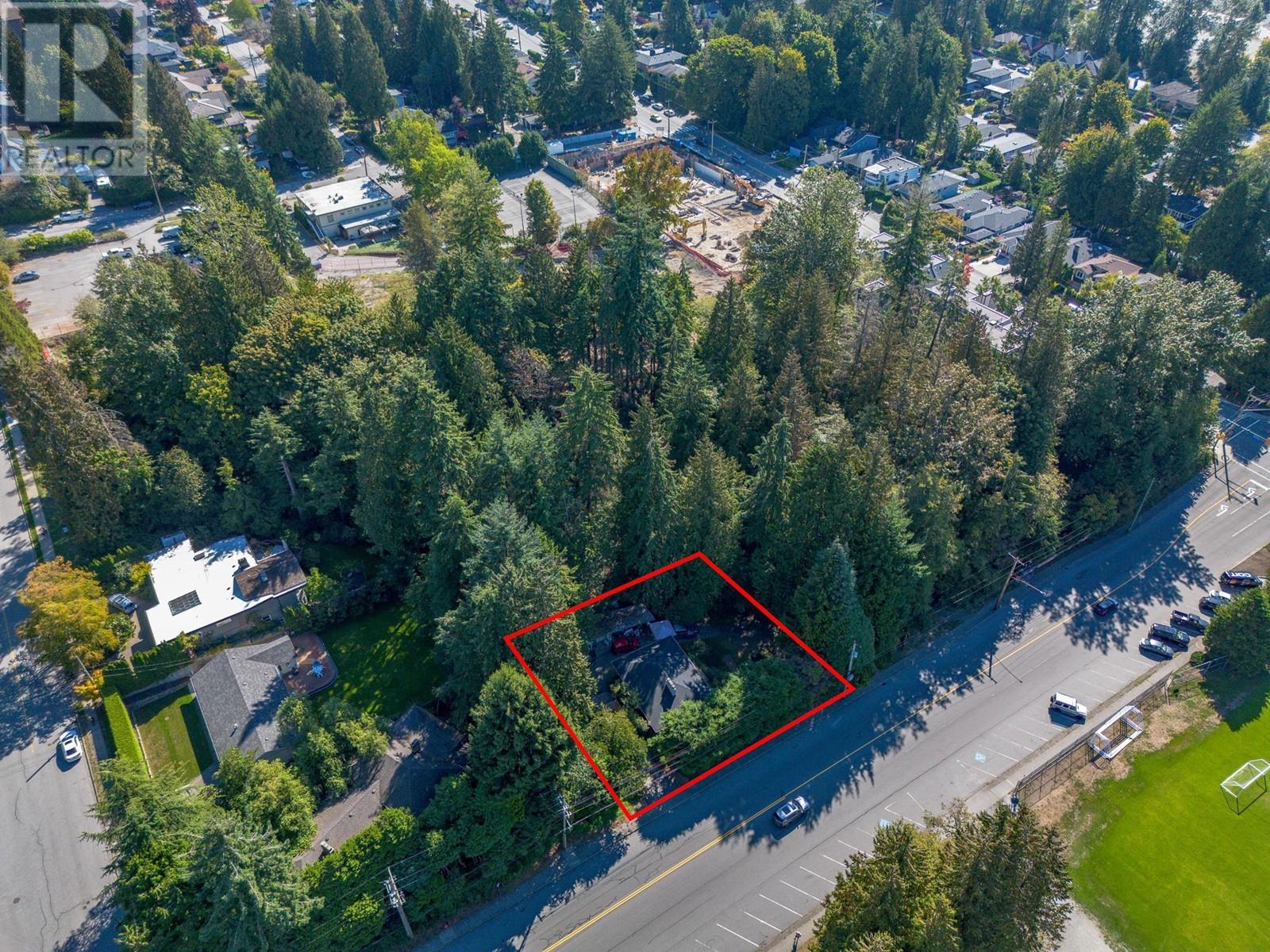 698 W Kings Road, North Vancouver, British Columbia  V7N 2M7 - Photo 26 - R2817549