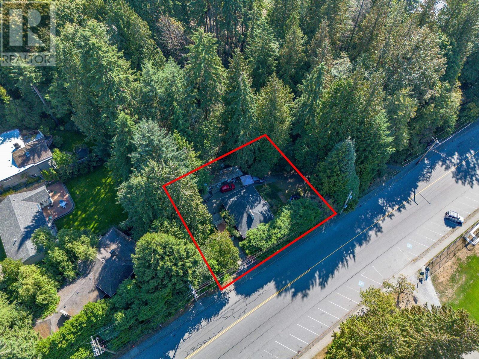698 W Kings Road, North Vancouver, British Columbia  V7N 2M7 - Photo 27 - R2817549
