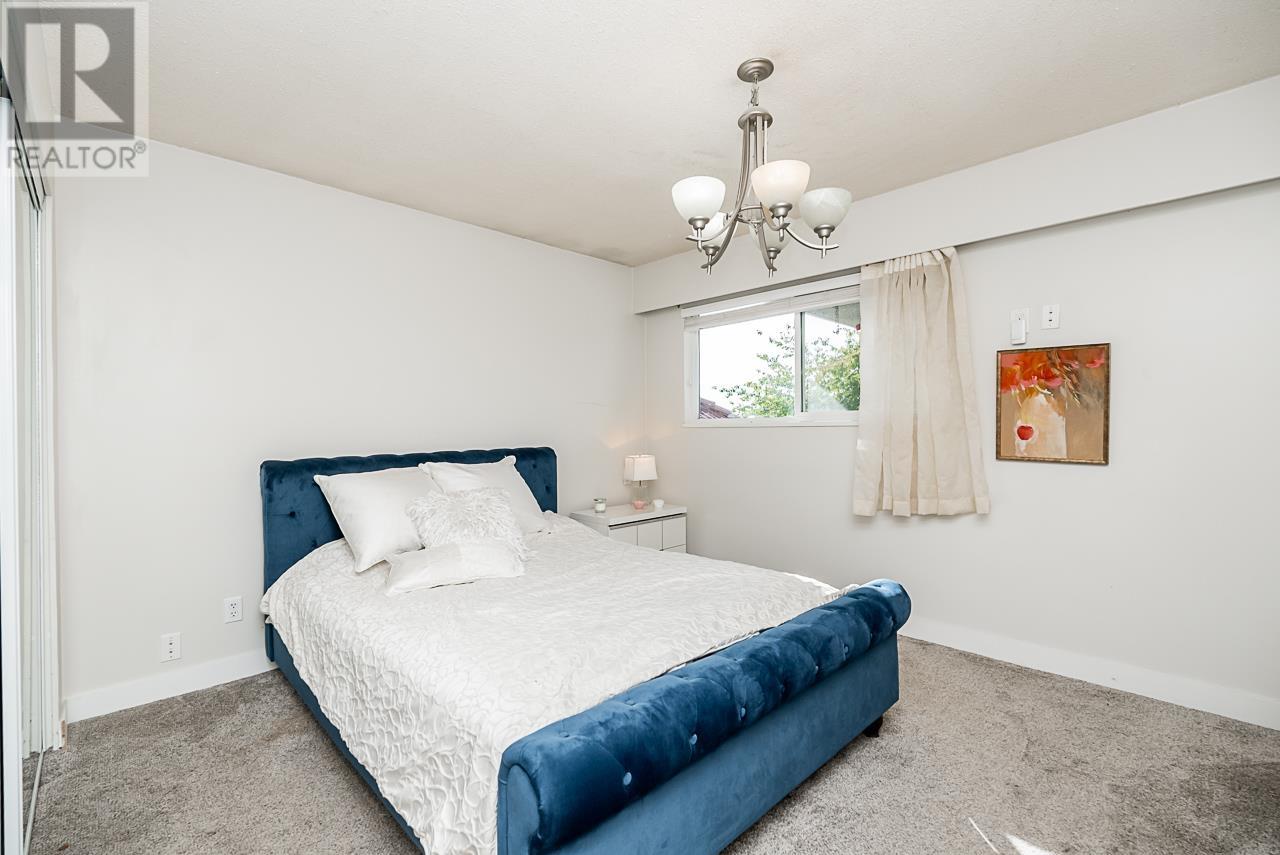 50 Hythe Avenue, Burnaby, British Columbia  V5B 3H7 - Photo 12 - R2817578