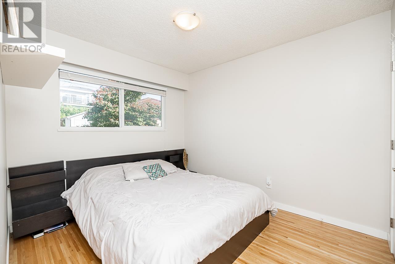 50 Hythe Avenue, Burnaby, British Columbia  V5B 3H7 - Photo 15 - R2817578