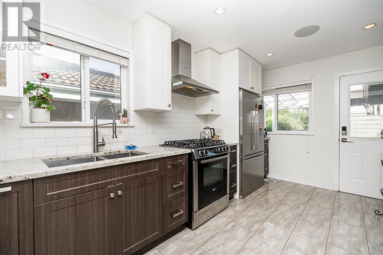 50 Hythe Avenue, Burnaby, British Columbia  V5B 3H7 - Photo 7 - R2817578