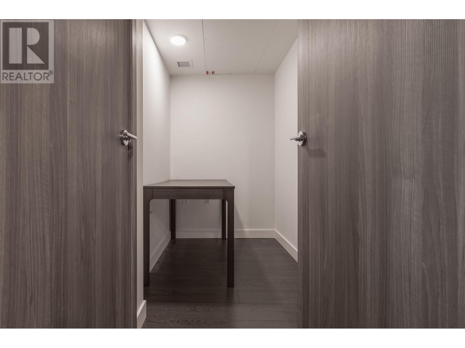 2302 433 Sw Marine Drive, Vancouver, British Columbia  V5X 0H5 - Photo 4 - R2817405