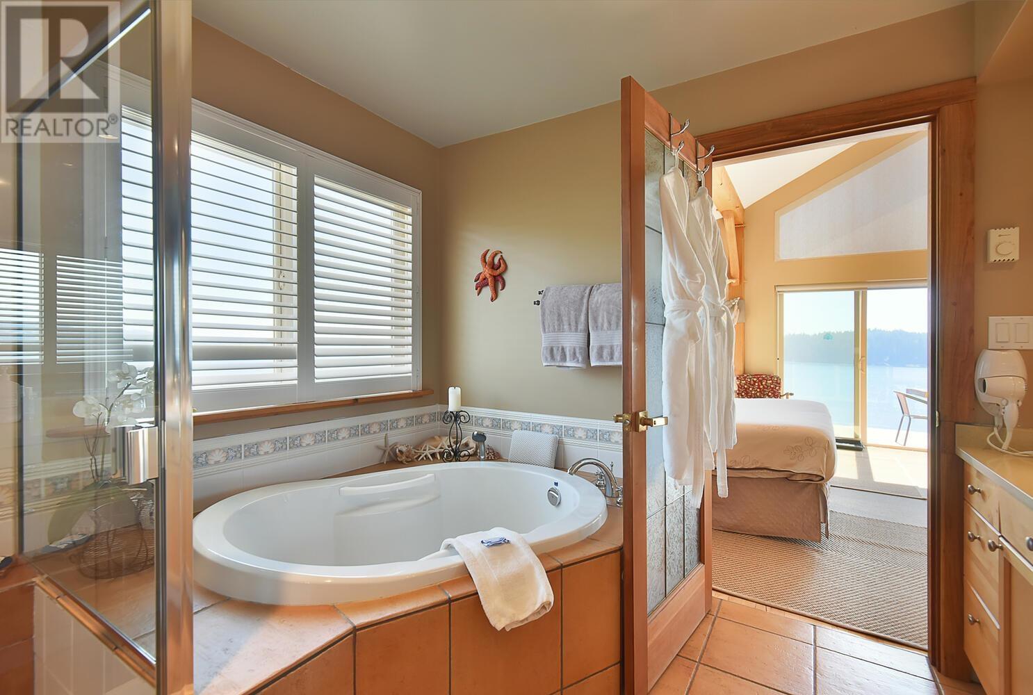 6231 Sunshine Coast Highway, Sechelt, British Columbia  V7Z 0M1 - Photo 25 - R2817514