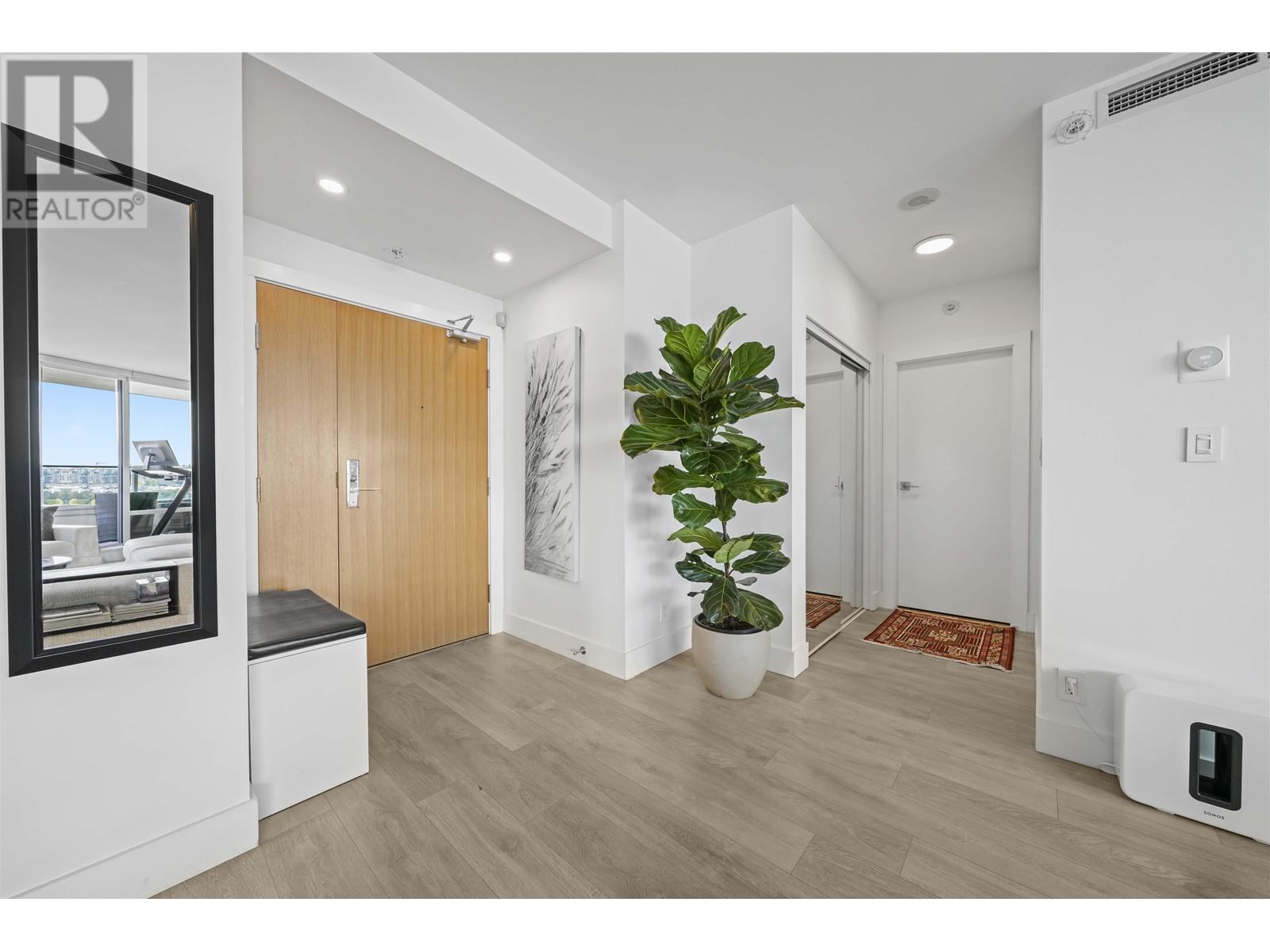 2603 8 Smithe Mews, Vancouver, British Columbia  V6B 0A5 - Photo 4 - R2817674